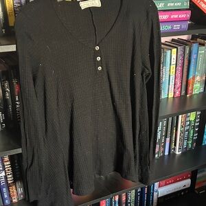 American Eagle Black Long Sleeve Tee